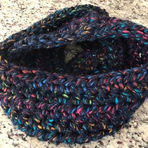 Chunky infinity scarf